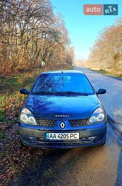 Седан Renault Symbol 2004 в Ружине