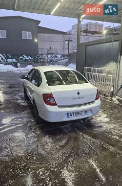 Седан Renault Symbol 2011 в Ивано-Франковске