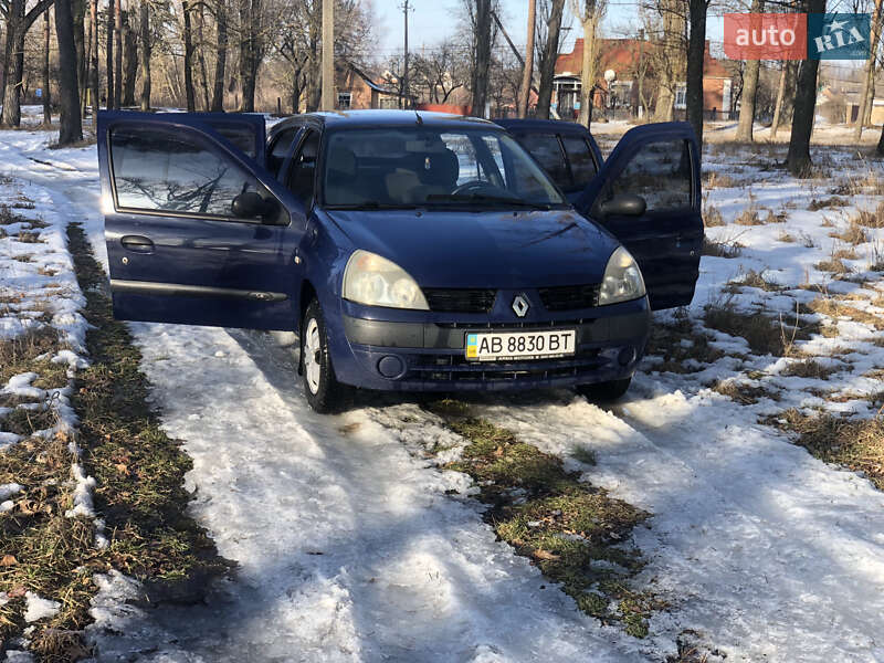 Седан Renault Symbol 2004 в Києві