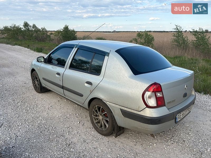 Седан Renault Symbol 2004 в Днепре