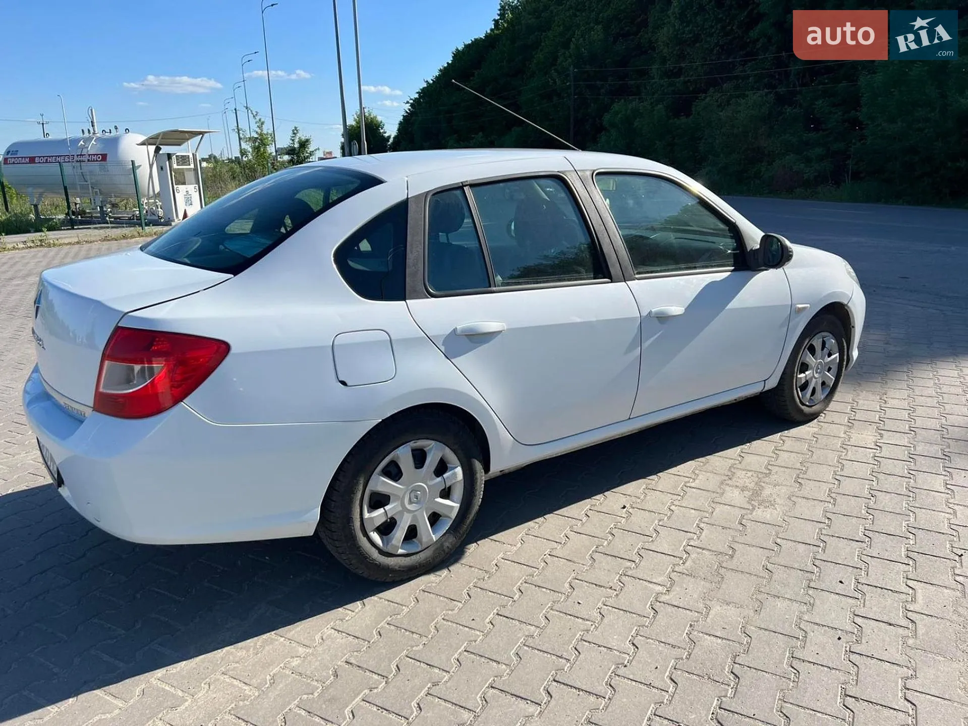2010 Renault Symbol - мініатюра 14