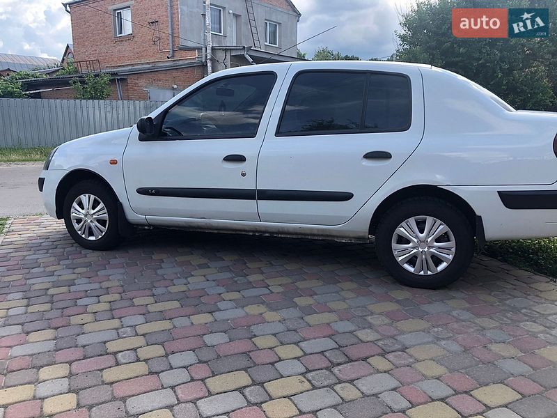 Седан Renault Symbol 2004 в Лубнах