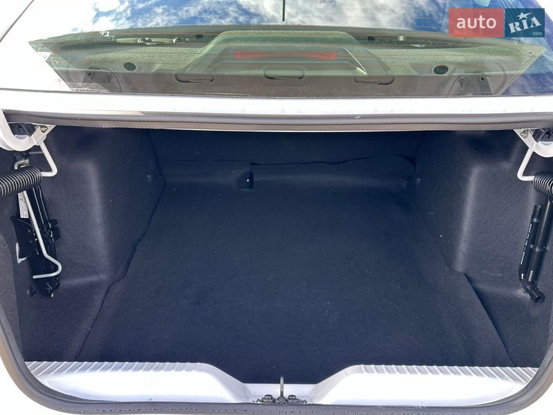 Седан Renault Taliant 2024 в Киеве