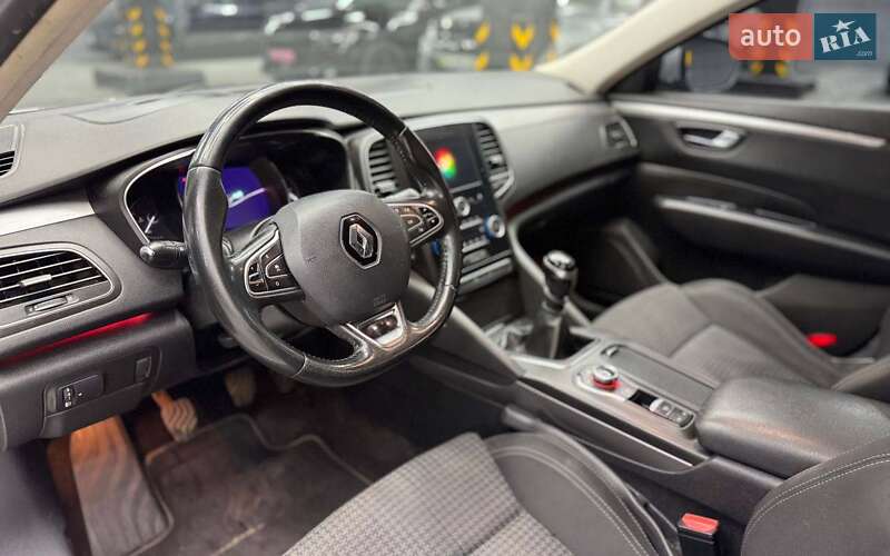 Седан Renault Talisman 2015 в Чернівцях