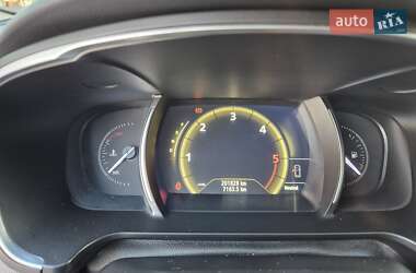 Седан Renault Talisman 2017 в  фото 19 Седан Renault Talisman 2017 в
