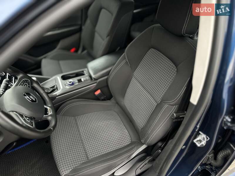 Універсал Renault Talisman 2016 в Чернівцях