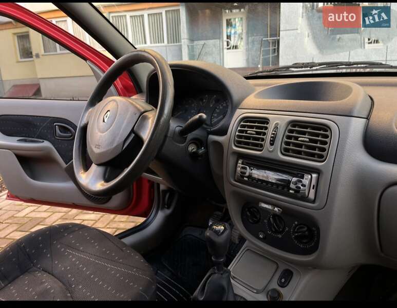Хэтчбек Renault Thalia 2003 в Славуте