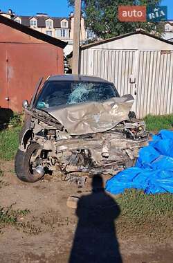 Седан Renault Thalia 2008 в Ужгороде
