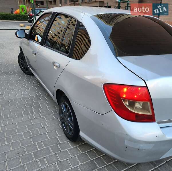 Седан Renault Thalia 2009 в Одессе