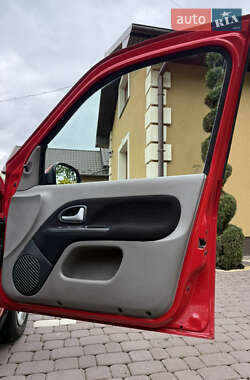 Седан Renault Thalia 2009 в 