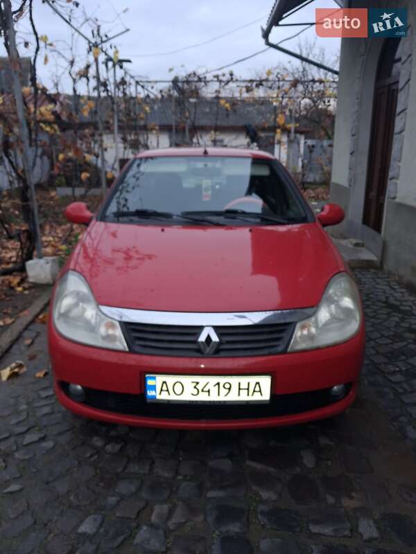 Седан Renault Thalia 2011 в Мукачево