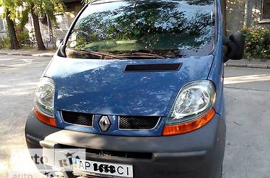 Вантажопасажирський фургон Renault Trafic 2006 в 