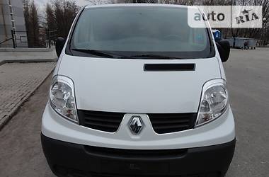 Вантажопасажирський фургон Renault Trafic 2013 в Дніпрі