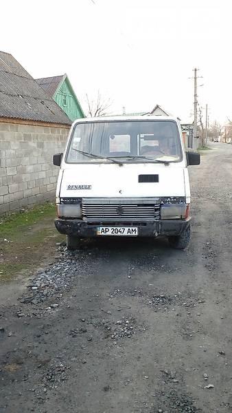 Грузопассажирский фургон Renault Trafic 1987 в Днепре