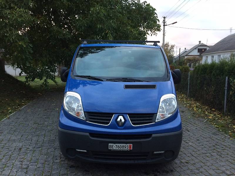 Грузопассажирский фургон Renault Trafic 2012 в Дубно