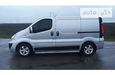 Вантажопасажирський фургон Renault Trafic 2007 в Рівному