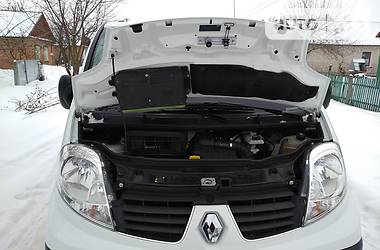 Грузопассажирский фургон Renault Trafic 2014 в Казатине
