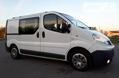 Грузопассажирский фургон Renault Trafic 2010 в Бродах