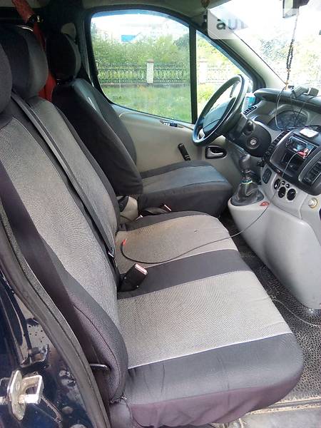 Мінівен Renault Trafic 2002 в Вараші