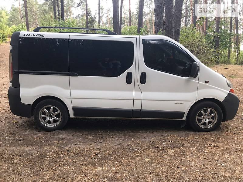 Мінівен Renault Trafic 2003 в Коростишеві