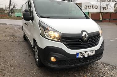 Грузопассажирский фургон Renault Trafic 2015 в Житомире