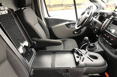 Грузопассажирский фургон Renault Trafic 2015 в Житомире