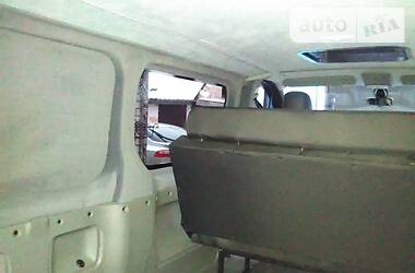 Вантажопасажирський фургон Renault Trafic 2014 в 