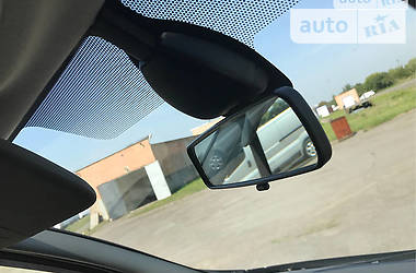 Вантажопасажирський фургон Renault Trafic 2014 в 