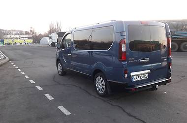Грузопассажирский фургон Renault Trafic 2015 в Новоархангельске
