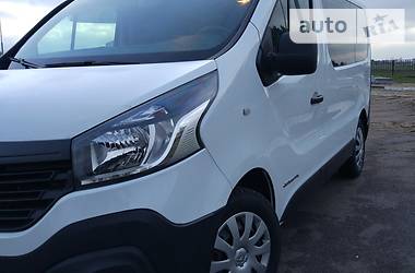 Грузопассажирский фургон Renault Trafic 2015 в Дубно