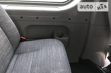 Вантажопасажирський фургон Renault Trafic 2011 в 