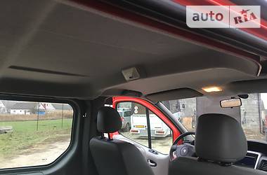 Вантажопасажирський фургон Renault Trafic 2011 в 