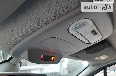 Вантажопасажирський фургон Renault Trafic 2015 в 