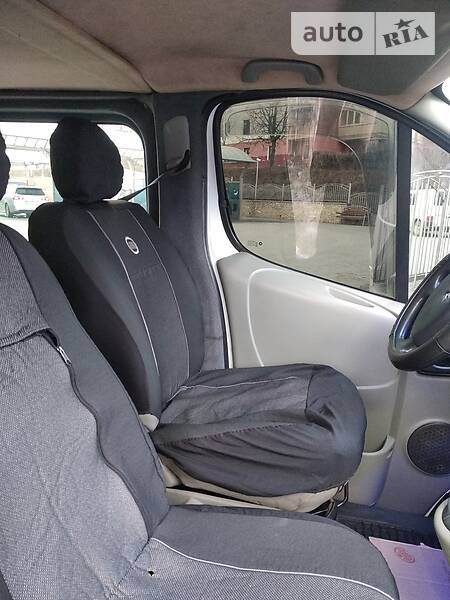 Мінівен Renault Trafic 2009 в Тернополі