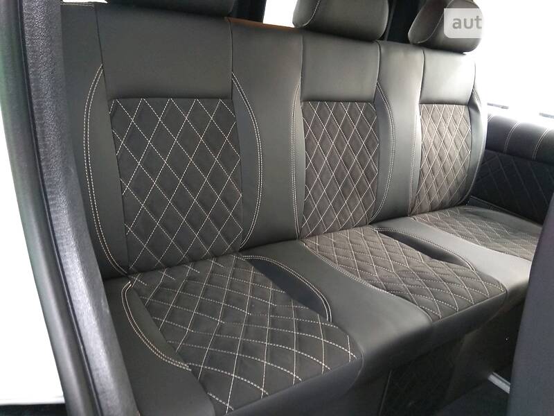 Вантажопасажирський фургон Renault Trafic 2016 в Бердичеві