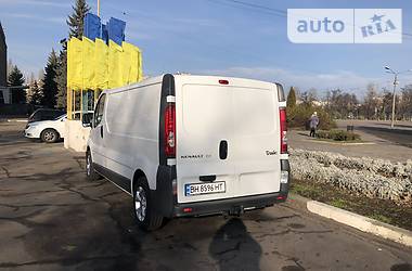 Вантажопасажирський фургон Renault Trafic 2013 в 
