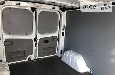 Вантажопасажирський фургон Renault Trafic 2013 в 
