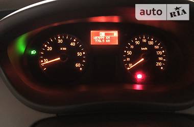 Вантажопасажирський фургон Renault Trafic 2013 в 
