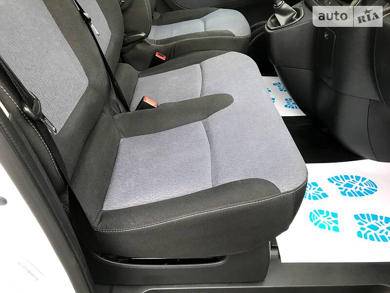 Вантажопасажирський фургон Renault Trafic 2015 в Одесі фото 28 Вантажопасажирський фургон Renault Trafic 2015 в Одесі