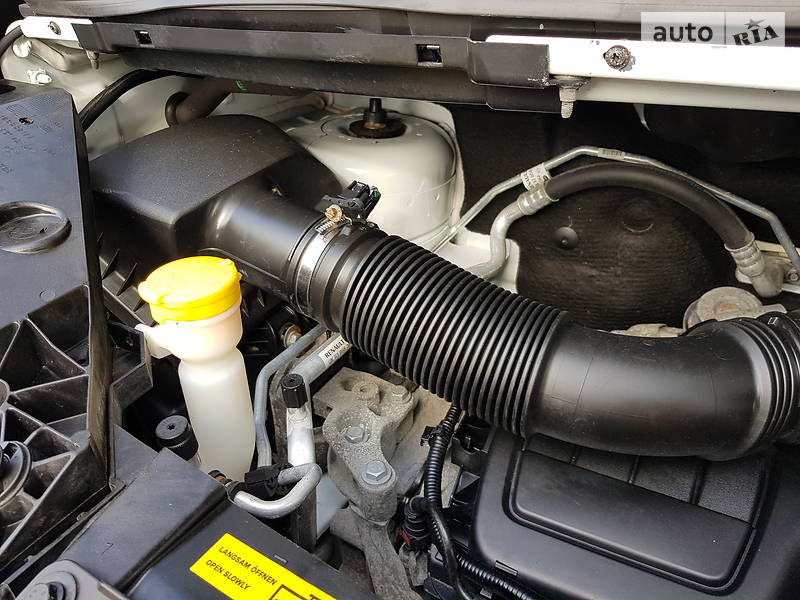 Вантажопасажирський фургон Renault Trafic 2015 в Одесі фото 31 Вантажопасажирський фургон Renault Trafic 2015 в Одесі