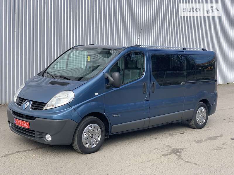 Мінівен Renault Trafic 2011 в Луцьку