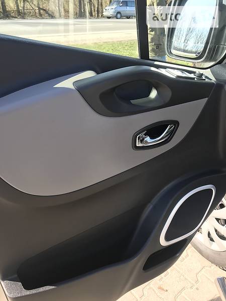 Мінівен Renault Trafic 2015 в Бродах