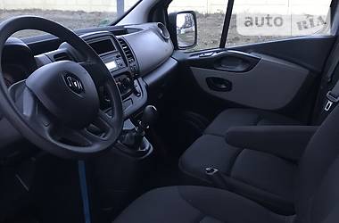 Вантажопасажирський фургон Renault Trafic 2015 в 
