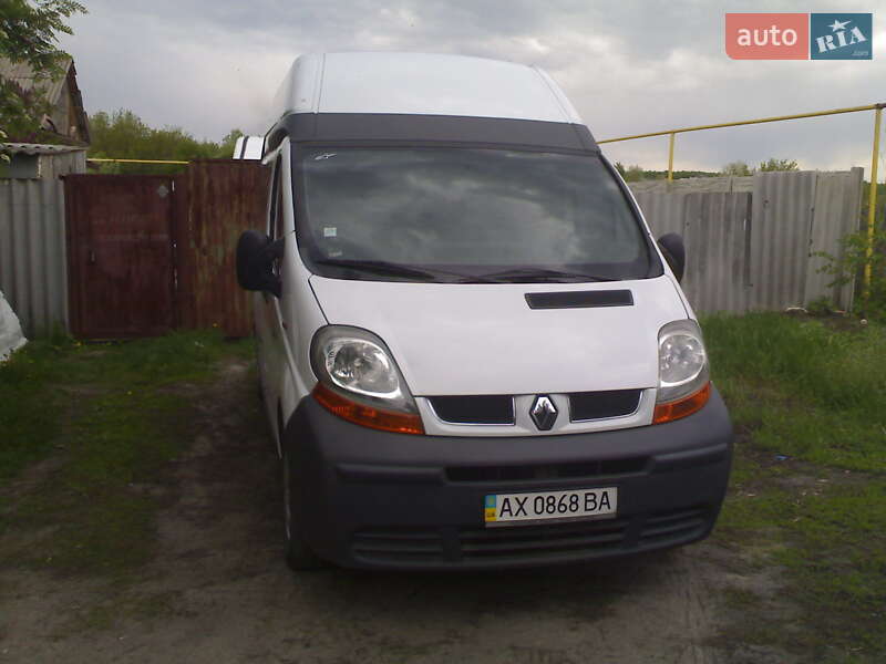 Грузопассажирский фургон Renault Trafic 2006 в Харькове