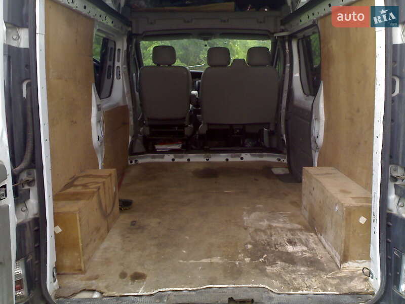 Грузопассажирский фургон Renault Trafic 2006 в Харькове