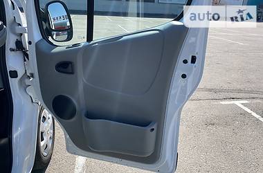 Мінівен Renault Trafic 2013 в 