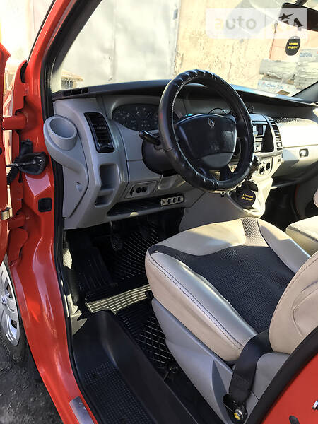 Минивэн Renault Trafic 2004 в Золочеве