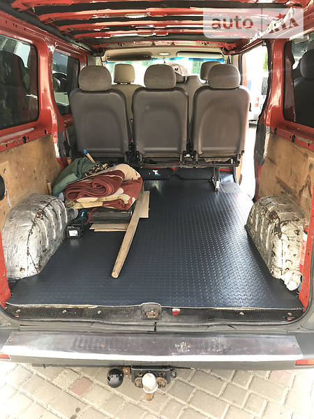 Минивэн Renault Trafic 2004 в Золочеве