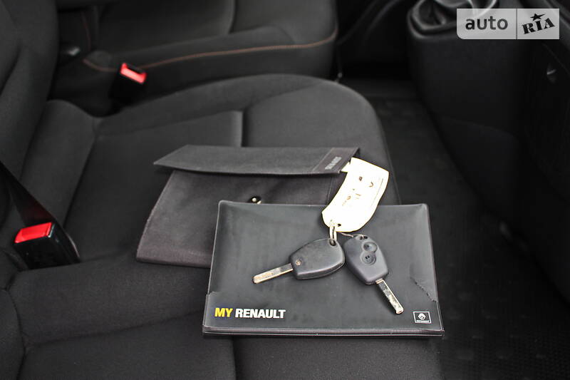 Вантажопасажирський фургон Renault Trafic 2015 в Кременчуці фото 35 Вантажопасажирський фургон Renault Trafic 2015 в Кременчуці