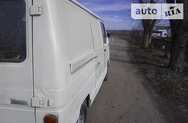 Грузопассажирский фургон Renault Trafic 1991 в Сумах